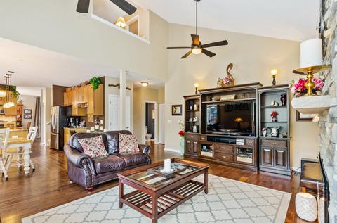 5933 Chatham Dr, Hoffman Estates, IL 60192 photo 13