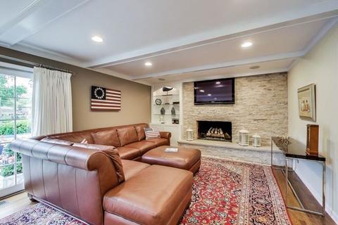 2775 Grace Rd, Northbrook, IL 60062 photo 10