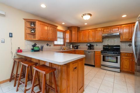 1435 E Cap Cir, Bourbonnais, IL 60914 photo 4