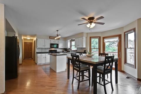910 Pearson Rd, Cary, IL 60013 photo 5