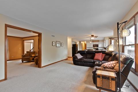 910 Pearson Rd, Cary, IL 60013 photo 6