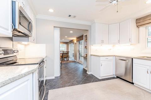 334 Chiltern Dr, Lake Forest, IL 60045 photo 16