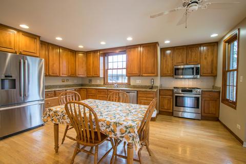 404 Kent Rd, Riverside, IL 60546 photo 9