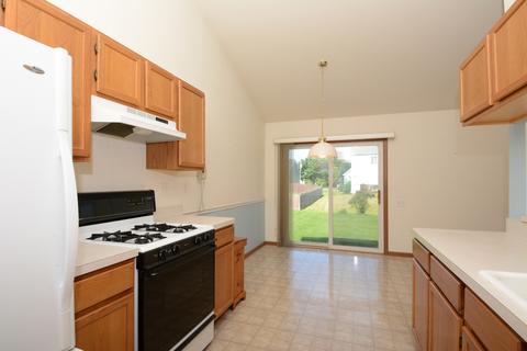 1112 Sawmill Ln, Algonquin, IL 60102 photo 3
