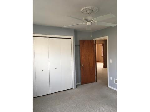 205 E St Marys St, Minooka, IL 60447 photo 2