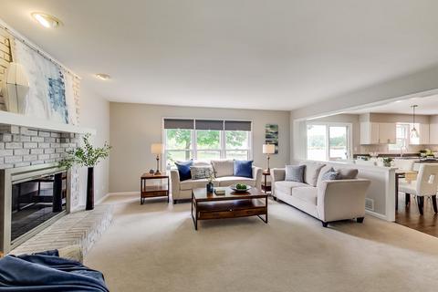 464 S Western Ave, Bartlett, IL 60103 photo 4