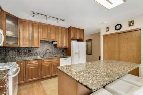 642 Rosner Dr, Roselle, IL 60172 photo 7