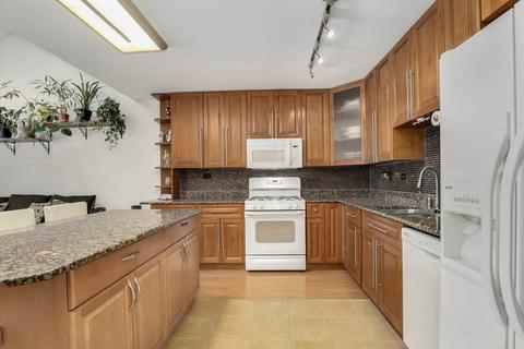 642 Rosner Dr, Roselle, IL 60172 photo 8