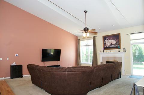 320 Weymouth Ave, Elgin, IL 60124 photo 9