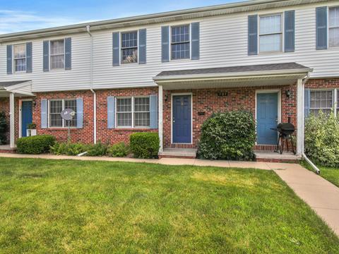 707 N Golfcrest Rd #3, Normal, IL 61761 photo 1