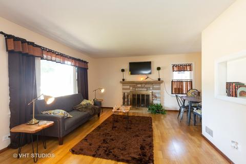 520 Adams St, Elgin, IL 60123 photo 2