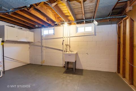 520 Adams St, Elgin, IL 60123 photo 14