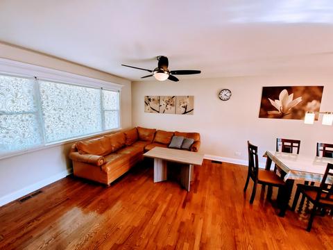 8854 Olympic Dr, Bridgeview, IL 60455 photo 9
