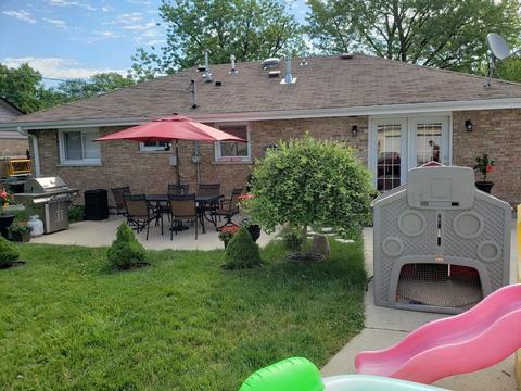 8854 Olympic Dr, Bridgeview, IL 60455 photo 20