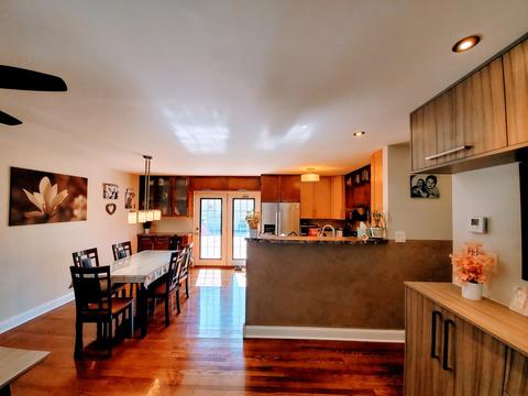 8854 Olympic Dr, Bridgeview, IL 60455 photo 7