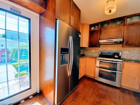 8854 Olympic Dr, Bridgeview, IL 60455 photo 5
