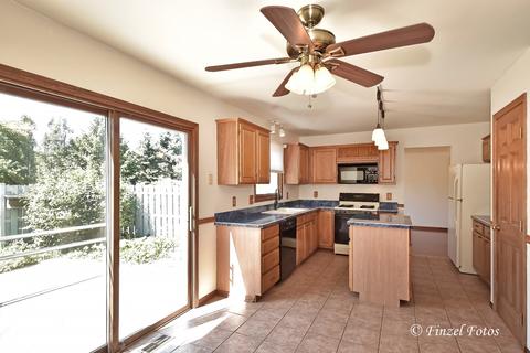 3417 W Lorient Dr, Mchenry, IL 60050 photo 4