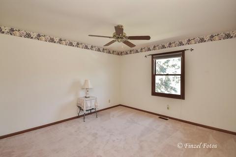 3417 W Lorient Dr, Mchenry, IL 60050 photo 12