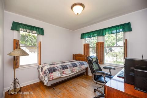 980 Webster Ln, Des Plaines, IL 60016 photo 11