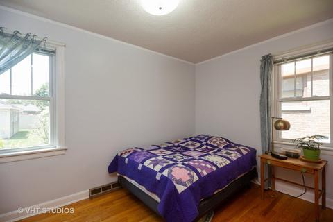 980 Webster Ln, Des Plaines, IL 60016 photo 10