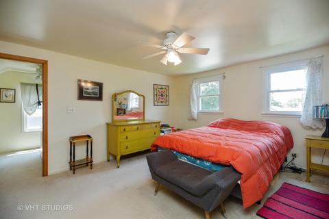 980 Webster Ln, Des Plaines, IL 60016 photo 8