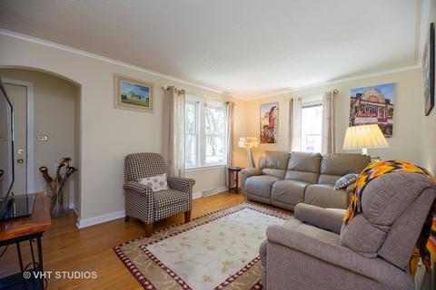 980 Webster Ln, Des Plaines, IL 60016 photo 2