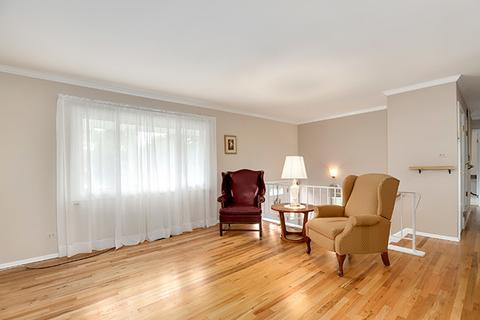 660 Northview Ln, Hoffman Estates, IL 60169 photo 4