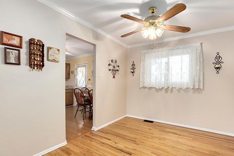 660 Northview Ln, Hoffman Estates, IL 60169 photo 8