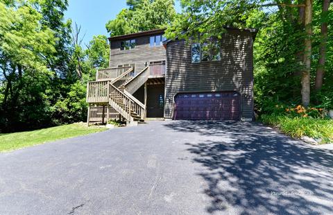 260 Edgewood Dr, Algonquin, IL 60102 photo 1