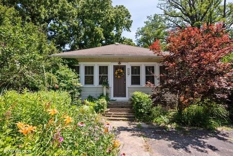 112 Park St, Algonquin, IL 60102 photo 1