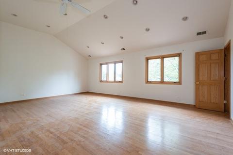2427 Covert Rd, Glenview, IL 60025 photo 2