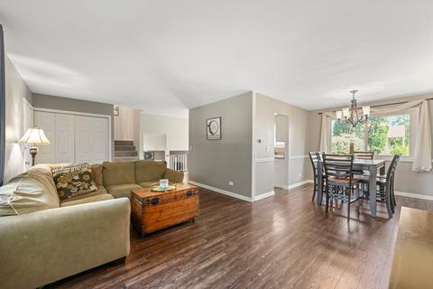 750 W Appletree Ln, Bartlett, IL 60103 photo 3