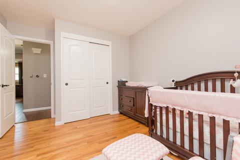 954 Deborah Ave, Elgin, IL 60123 photo 24