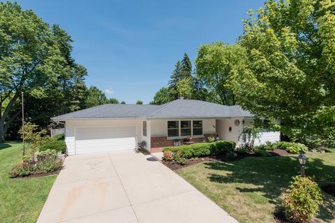 954 Deborah Ave, Elgin, IL 60123 photo 2
