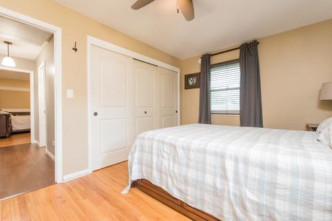 954 Deborah Ave, Elgin, IL 60123 photo 19