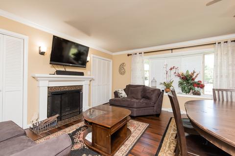 954 Deborah Ave, Elgin, IL 60123 photo 32