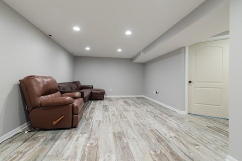 954 Deborah Ave, Elgin, IL 60123 photo 34