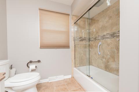 954 Deborah Ave, Elgin, IL 60123 photo 21