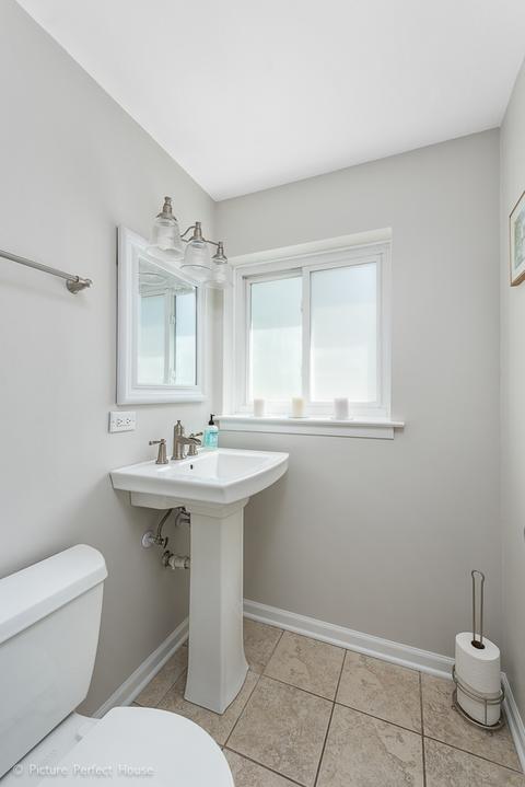 208 Shirley Ct, Wheaton, IL 60187 photo 18