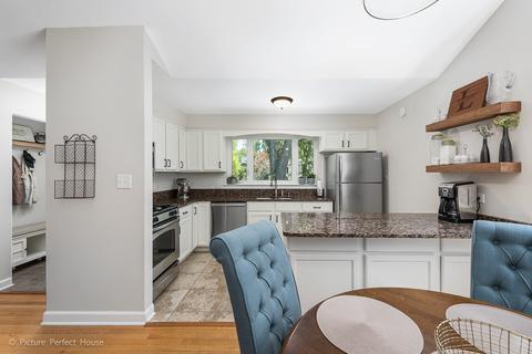 208 Shirley Ct, Wheaton, IL 60187 photo 7