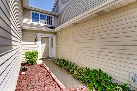 1251 Dunamon Dr, Bartlett, IL 60103 photo 3