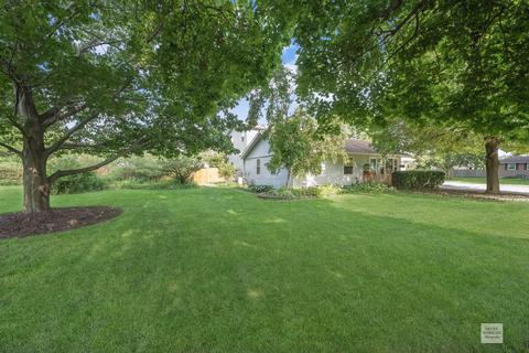 48 E Rickard Dr, Oswego, IL 60543 photo 2