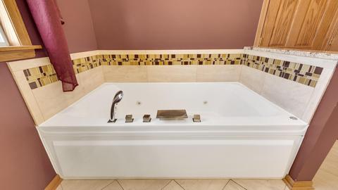 635 N Highview Ave, Addison, IL 60101 photo 13