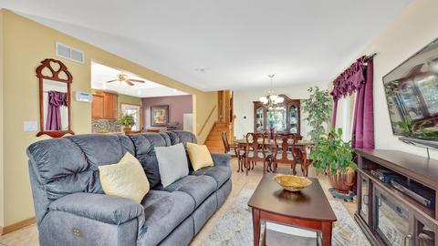 635 N Highview Ave, Addison, IL 60101 photo 4