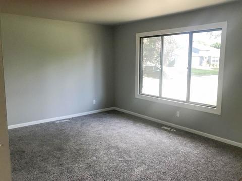 4912 Pyndale Dr, Mchenry, IL 60050 photo 3