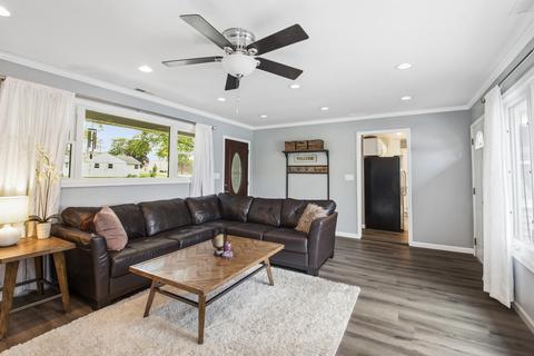 2704 Park St, Rolling Meadows, IL 60008 photo 5