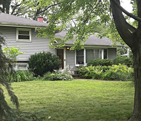 651 S Wright St, Naperville, IL 60540 photo 1