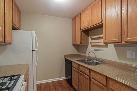 134 E Bailey Rd #M, Naperville, IL 60565 photo 6