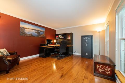 2011 Greensboro Dr, Wheaton, IL 60189 photo 3