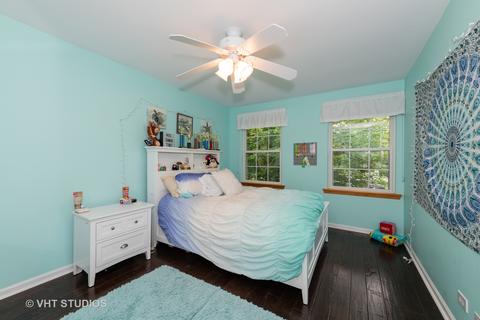2011 Greensboro Dr, Wheaton, IL 60189 photo 13
